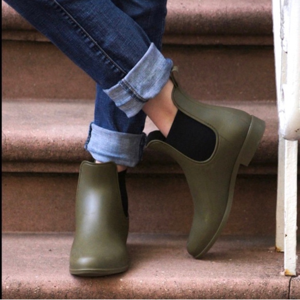 Target rubber boots
